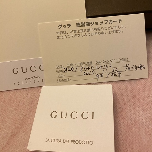 Gucci Zip-Around Wallet Heart Charm - Picture 5 of 12